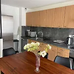 Superbe T3 Centre Avec Garage Ferme Apartment